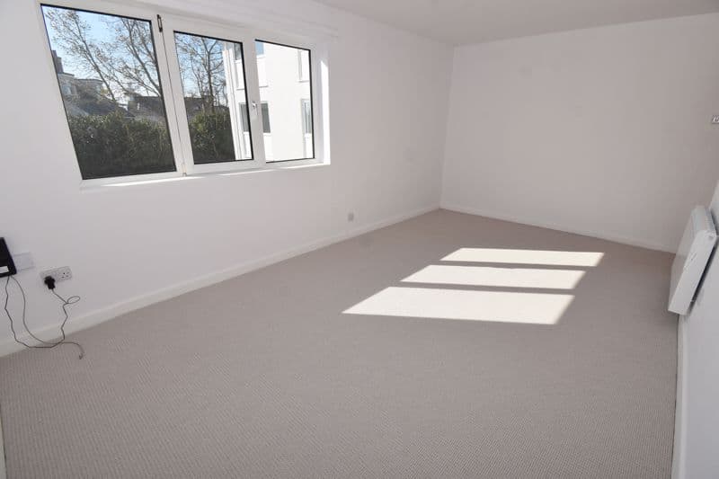 Flat 4, Mont Clare, Sohier Road, Vale