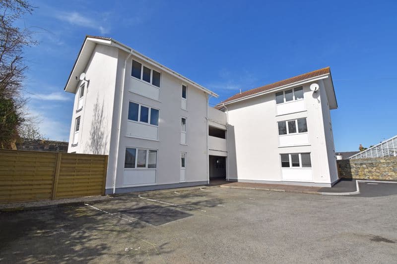 Flat 4, Mont Clare, Sohier Road, Vale